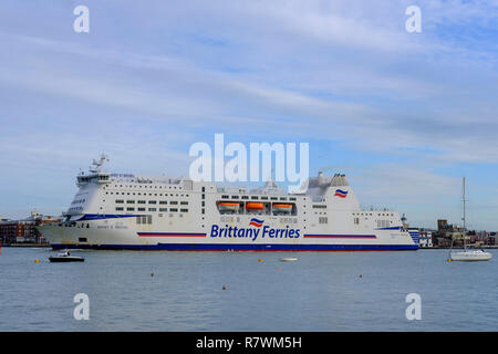 Bretagne Ferry Portsmouth Hampshire arrivant Banque D'Images