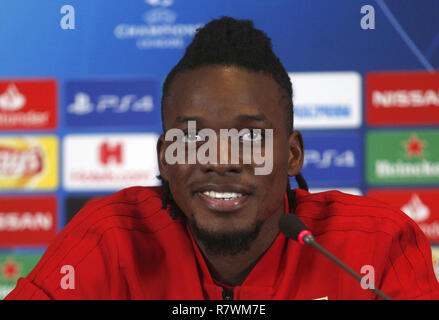 Kiev, Ukraine. Dec 11, 2018. Lyon's Bertrand Traore au cours de la conférence de presse à l'hôtel Hyatt Regency de Kiev, Ukraine, le 11 décembre 2018. Ligue des Champions match du groupe F entre le Shakhtar Donetsk et Lyon aura lieu demain à la NSC Olimpiyskiy. Crédit : Michel Stepanov/ZUMA/Alamy Fil Live News Banque D'Images