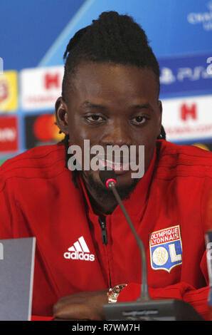 Kiev, Ukraine. Dec 11, 2018. Lyon's Bertrand Traore au cours de la conférence de presse à l'hôtel Hyatt Regency de Kiev, Ukraine, le 11 décembre 2018. Ligue des Champions match du groupe F entre le Shakhtar Donetsk et Lyon aura lieu demain à la NSC Olimpiyskiy. Crédit : Michel Stepanov/ZUMA/Alamy Fil Live News Banque D'Images