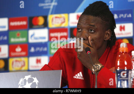 Kiev, Ukraine. Dec 11, 2018. Lyon's Bertrand Traore vu au cours de la conférence de presse à l'hôtel Hyatt Regency de Kyiv.Le Groupe F de la Ligue des Champions de football entre le Shakhtar Donetsk et Lyon aura lieu demain à la NSC Olimpiyskiy. Credit : Vadim Kot/SOPA Images/ZUMA/Alamy Fil Live News Banque D'Images