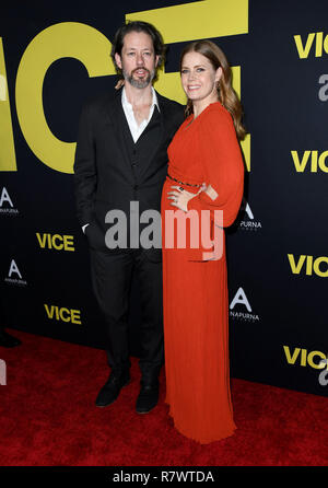 Beverly Hills, CA, USA. Dec 11, 2018. 11 Décembre 2018 - Los Angeles, Californie - Darren Le Gallo, Amy Adams . ''Vice'' Los Angeles Premiere tenue au Samuel Goldwyn Theater. Crédit photo : Birdie Thompson/AdMedia Crédit : Birdie Thompson/AdMedia/ZUMA/Alamy Fil Live News Banque D'Images