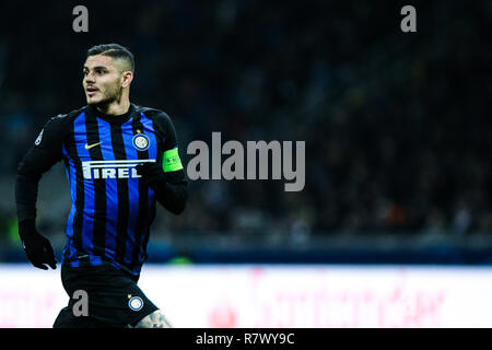 Milan, Italie. 11Th Dec 2018. L'avant Mauro Icardi (Inter) ressemble au cours de la Ligue des Champions, match de football Inter Milan vs PSV Eindhoven au stade Meazza de San Siro à Milan, Italie le 11 décembre 2018 Crédit : Piero Cruciatti/Alamy Live News Banque D'Images