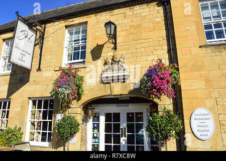 17e siècle White Hart Royal Hotel, High Street, Moreton-in-Marsh, Gloucestershire, Angleterre, Royaume-Uni Banque D'Images