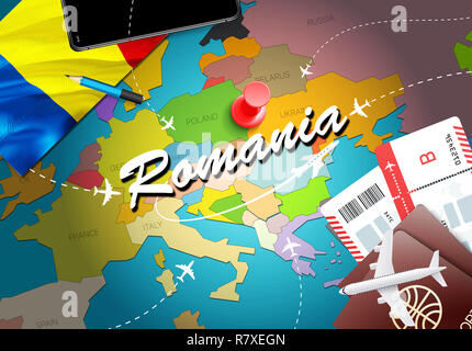 Roumanie travel concept map background avec des avions,des billets. Visitez la Roumanie voyages et tourisme concept de destination. Roumanie drapeau sur la carte. Avions et vol en helicoptère Banque D'Images