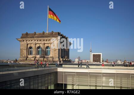 Allemagne, Berlin, quartier Tiergarten, Reichstag, terrasse du Bundestag (Parlement allemand) depuis 1999 par l'architecte Sir Norman Foster Banque D'Images