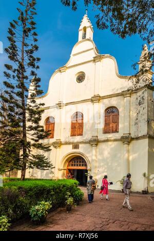 Inde, Etat du Kerala, Kochi (Cochin), ou fort Kochi (ou fort Cochin), district de Saint François, construite par les Portugais en 1503, est la plus ancienne église européenne de l'Inde Banque D'Images