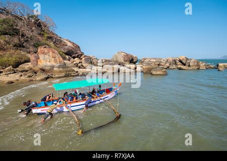 L'Inde, Goa, touristes, d'Agonda de partir pour un voyage en bateau Banque D'Images