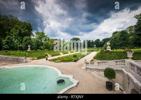 Organisation des Stateslaware, Wilmington, Nemours Estate, ancienne maison de l'industriel Alfred DuPont et de la famille, les jardins français, les jardins en contrebas du Colonade Banque D'Images