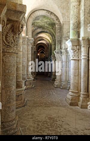 En France, en Charente Maritime, Saintes, Saintonge, étape sur le chemin de Saint Jacques de Compostelle, crypte de l'église Saint Eutrope inscrite au Patrimoine Mondial de l'UNESCO Banque D'Images