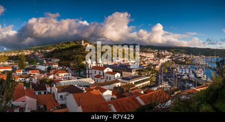 Le Portugal, Açores, île de Faial, Horta, augmentation de la ville de Monte Quelmado, Dawn Banque D'Images