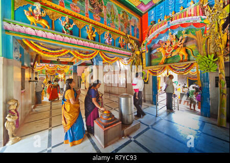 Les indiens à Shri Circle Maramma Temple, Bangalore, Inde Banque D'Images