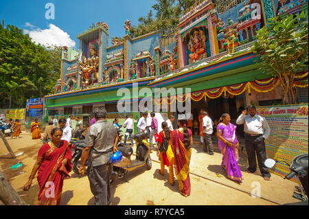 Les indiens à Shri Circle Maramma Temple, Bangalore, Inde Banque D'Images