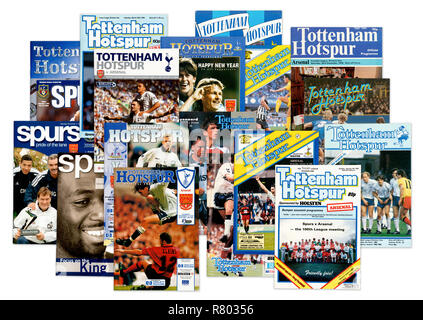 Une collection de Tottenham Hotspur Football Club programmes officiels de l'Années 1980 Années 1990 et 2000 (digital composite) Banque D'Images