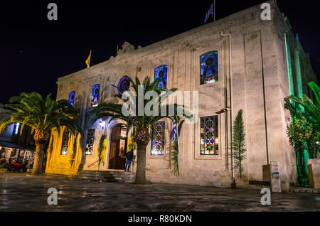 Agios Titos, l'impressionnante église située rue piétonne le 25 août et se consacre à l'Apôtre Paul's disciple. Banque D'Images