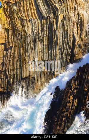 Modèles et se plie en rochers de grès, Orkney Banque D'Images