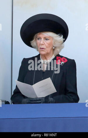 La Reine, accompagnée par d'autres hauts membres de la famille royale assiste au défilé du jour du Souvenir au cénotaphe sur le centenaire de la fin de la Première Guerre mondiale. En vedette : Camilla, Duchesse de Cornwall où : London, Royaume-Uni Quand : 11 Nov 2018 Crédit : John Rainford/WENN Banque D'Images