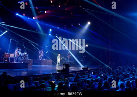 Kiev, Ukraine. Dec 11, 2018. Ancien membre de la bande de roche (5'nizza, chanteur ukrainien Sergei Babkin effectuant à Kiev. Crédit : Aleksandr Goussev/Pacific Press/Alamy Live News Banque D'Images