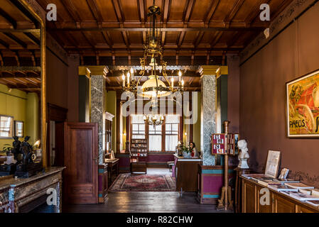 L'intérieurapt desig et meubles en style Art Nouveau de la Maison Autrique, la première maison Horta , à Schaerbeek, Bruxelles, Belgique Banque D'Images