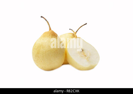 Chinois isolés (Poire, Poire asiatique, poires ya fruits coréen, nashi) sur le fond blanc Banque D'Images