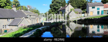 Le village green et étang, village Tissington, parc national de Peak District, Derbyshire, Angleterre, RU Banque D'Images