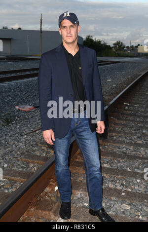 FORT LAUDERDALE, FL - 17 décembre : (COUVERTURE EXCLUSIVE) Bradford Cohen (ex-candidat à la saison 2 de l'apprenti et l'avocat de Cory qui a remporté l'affaire contre champs Michelle Cory) de la firme d'Cohen & McMullen a accueilli son client, ancien directeur de campagne de l'atout de Donald's 2016 Campagne pour le président des États-Unis de janvier 2015 à juin 2016 Corey Lewandowski & David Bossie pour une signature de livre de Cory et David's book Laissez être Trump Trump : l'histoire de l'intérieur de sa naissance à la présidence. Corey et David signés et répond aux questions à propos de la campagne d'atout à goujon C&I Banque D'Images