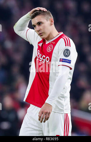 Amsterdam, Pays-Bas. 12 Décembre, 2018. AMSTERDAM - Ajax - Bayern Munchen , Football , Ligue des Champions de la saison 2018/2019 , , Johan Cruijff ArenA , 09-12-2018 , Maximilian Wober Ajax player Crédit : Pro Shots/Alamy Live News Banque D'Images