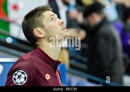 Manchester, UK. Dec 12, 2018. Football : Ligue des Champions, Manchester City - 1899 Hoffenheim, phase Groupe, Groupe F, 6e journée, à l'Etihad Stadium. Hoffenheim's Andrej Kramaric vient au stade. Credit : Uwe Anspach/dpa/Alamy Live News Banque D'Images
