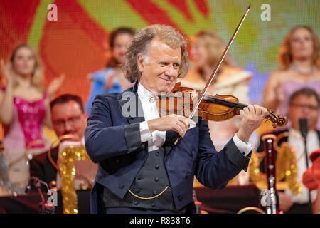 Londres, Angleterre. 12 décembre 2018, (COUVERTURE EXCLUSIVE) André Rieu fonctionne à Londres - Wembley-l'ETI Arena ,Angleterre, Crédit : Jason Richardson/Alamy Live News Banque D'Images