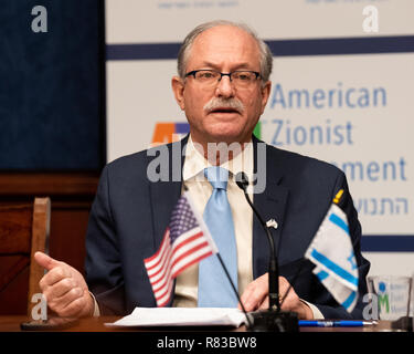 Washington DC, USA. 12Th Dec 2018. Kenneth Bob, président national de l'Ameinu, au Mouvement sioniste américain / AZM Washington Forum : renouveler l'engagement bipartite debout avec Israël et le Sionisme dans le Capitol Visitor Center à Washington, DC Le 12 décembre 2018. Crédit : Michael Brochstein/Alamy Live News Banque D'Images