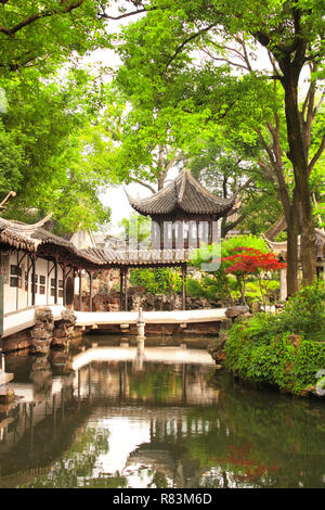 Jardin de l'Humble Administrateur à Suzhou, Chine. Jour d'été Banque D'Images