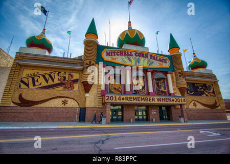 Une installation polyvalente de propriété de la ville de Mitchell, Dakota du Sud, les Mitchell Corn Palace est dit être le seul palais de maïs dans le monde. Banque D'Images