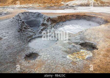 Des piscines de boue géothermique Hverir, myvatn Islande Banque D'Images