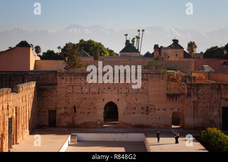 Palais El Badi Marrakech Maroc - ruines du palais Badi et de l'Atlas, la médina, Marrakech Maroc Afrique du Nord Banque D'Images