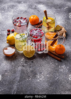 Assortiment de thé en bonne santé d'hiver pour stimuler l'immunité Banque D'Images