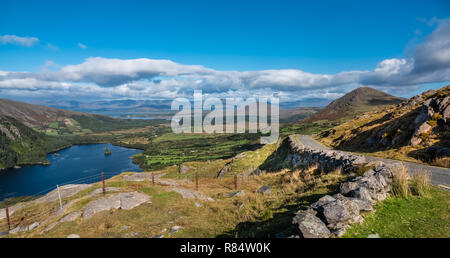 Glanmore Lake, le long de l'anneau de Beara, peu explorés et moins connue des touristes que l'Anneau du Kerry. Une beauté naturelle, paysages sauvages, Banque D'Images