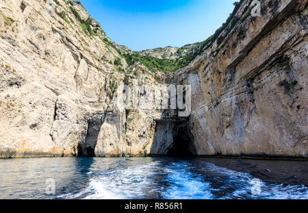 Les grottes de la mer de la côte ouest, Paxos, Grèce Banque D'Images