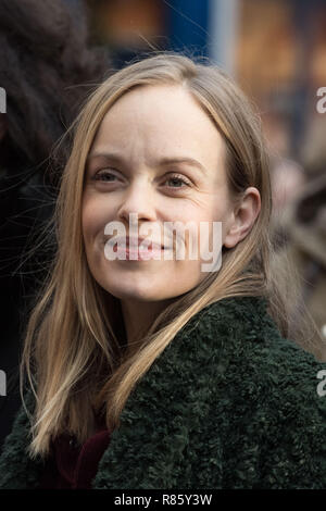 Muenster, Deutschland. Dec 11, 2018. Friederike KEMTER (joue Nadezhda Krusenstern), half-length portrait, format vertical, le tournage pour le Muensteraner Tatort épisode 'alors le meurtrier est à la porte", le 11.12.2018, l'utilisation de crédit dans le monde entier | : dpa/Alamy Live News Banque D'Images