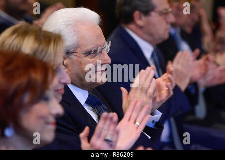 Foto LaPresse - Guglielmo Mangiapane 13/12/18 ITA Palerme Cronaca il Presidente della Repubblica Sergio Mattarella presenzia alla maligna arte legata tous&# x2019;imminente chiusura delle iniziative par Palerme Capitale Italiana della Cultura en 2018. Nella foto : Sergio Mattarella Photo LaPresse - Guglielmo Mangiapane 13/12/18 Palermo ITA News Président italien Sergio Mattarella prend part à la cérémonie de clôture de Palerme, capitale italienne de la Culture pour l'année 2018. Dans la photo : Sergio Mattarella Banque D'Images