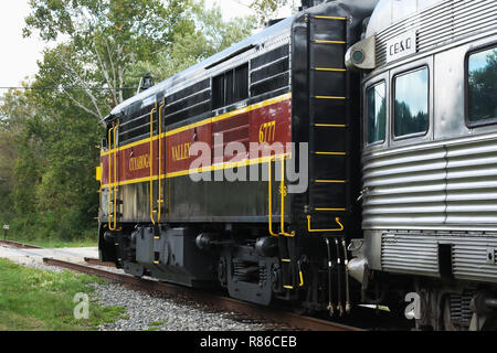 Locomotive diesel MLW/ALCOA FPA-4 nombre CVSR 6777. Exploité comme événement spécial sur le Cuyahoga Valley Scenic Railroad. La station Boston Mills, Cuyahoga V Banque D'Images