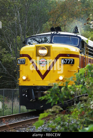 Locomotive diesel MLW/ALCOA FPA-4 nombre CVSR 6777. Exploité comme événement spécial sur le Cuyahoga Valley Scenic Railroad. La station Boston Mills, Cuyahoga V Banque D'Images