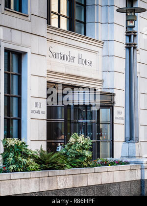 La Banque Santander Londres - Bureaux de Banque Santander Santander House Ludgate Hill Central London Banque D'Images