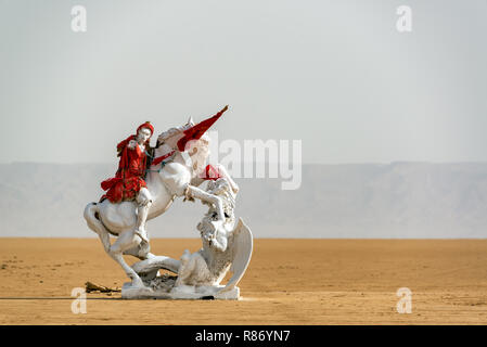 Le rouge et le blanc de la voiture de Chott el Djerid salt lake dans le désert du Sahara en Tunisie Banque D'Images