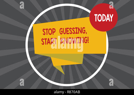 Écrit remarque montrant arrêter devinant en connaissance de cause. Photo d'objets américains ne pense obtenir les connaissances nécessaires pour s'assurer que la bande de ruban plié à l'intérieur 3D'EC Banque D'Images