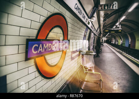 La station de métro Camden Town dans la ville de Londres Banque D'Images
