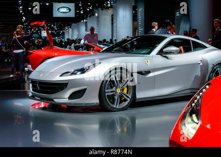 Francfort - SEP 2017 : argent Ferrari voiture de sport Portofino en première mondiale au salon de Francfort IAA Banque D'Images