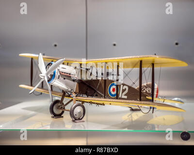 PRAGUE, RÉPUBLIQUE TCHÈQUE - 8 mars 2017 : Deux places British Bristol F2B Fighter 1917-1918, Musée Technique National de Prague Banque D'Images