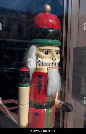 Poupée de Noël Casse-Noisette, aka Casse-noisette en vitrine Banque D'Images