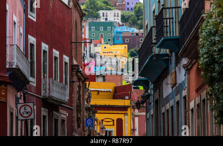 L'architecture de la ville historique de Guanajuato est connu pour ses couleurs vives - MEXIQUE Banque D'Images