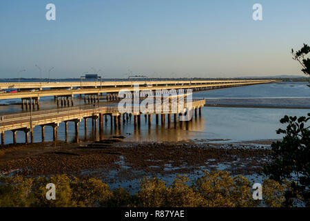 Après-midi à la recherche sur les Ted Smout Memorial Bridge Banque D'Images