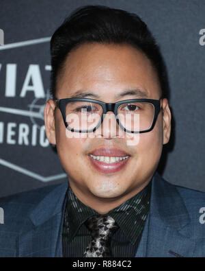 BEVERLY HILLS, LOS ANGELES, CA, USA - 04 NOVEMBRE : l'Acteur Nico Santos portant un costume Paul Smith, une chemise, et Tomas Maier chaussures Bottega Veneta et cravate arrive à la 22e Hollywood Film Awards tenue à l'hôtel Beverly Hilton le 4 novembre 2018 à Beverly Hills, Los Angeles, Californie, États-Unis. (Photo par Xavier Collin/Image Press Office) Banque D'Images